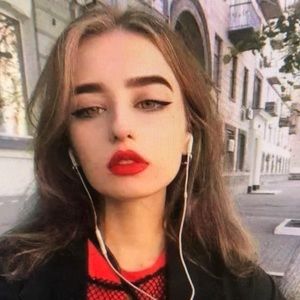 Meet your Posher, Vicki